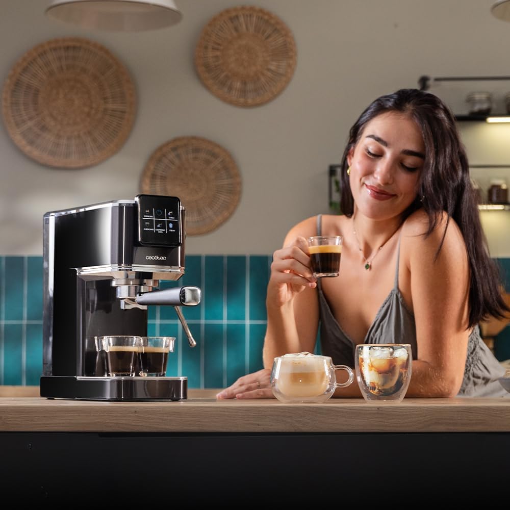 Cecotec Cafelizzia Coldbrew en la cocina
